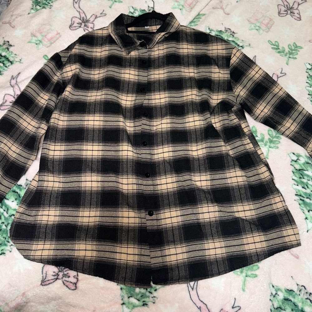 Plaid Button-Up Shirt in Black and Tan